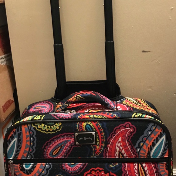 4 piece Vera Bradley luggage set - Picture 5 of 8